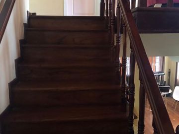 ¡GRAN OPORTUNIDAD… - INTERESANTE CASA DE DOS PLANTAS EN VILLA LUZURIAGA