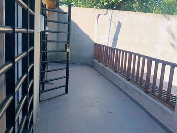 ¡GRAN OPORTUNIDAD… - INTERESANTE CASA DE DOS PLANTAS EN VILLA LUZURIAGA