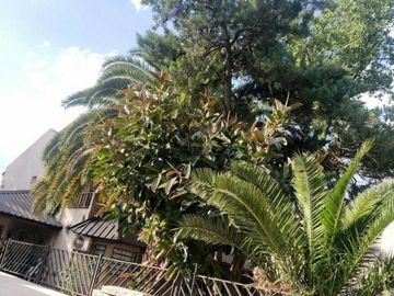 ¡GRAN OPORTUNIDAD… - INTERESANTE CASA DE DOS PLANTAS EN VILLA LUZURIAGA