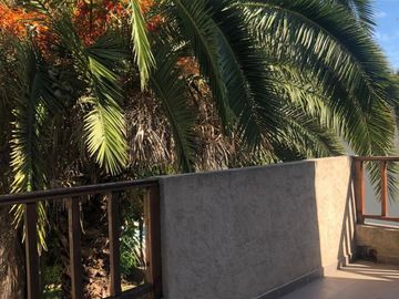 ¡GRAN OPORTUNIDAD… - INTERESANTE CASA DE DOS PLANTAS EN VILLA LUZURIAGA