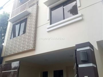 Townhouse For Sale In Fairview QC located in Ruby Villas