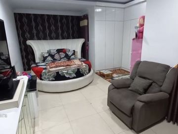 Rumah 3 lantai siap huni dalam komplek cimanggis depok