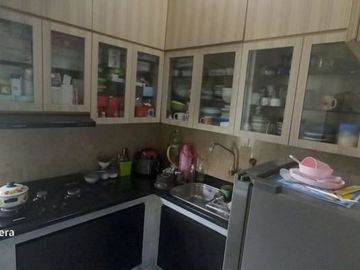 Rumah 3 lantai siap huni dalam komplek cimanggis depok