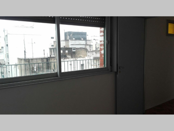 Departamento en Venta en Flores 2 ambientes 36 m2 + 24 m2 de balcón terraza en piso alto, al frente - Bolivia 100