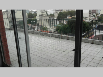 Departamento en Venta en Flores 2 ambientes 36 m2 + 24 m2 de balcón terraza en piso alto, al frente - Bolivia 100
