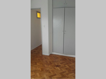 Departamento en Venta en Flores 2 ambientes 36 m2 + 24 m2 de balcón terraza en piso alto, al frente - Bolivia 100