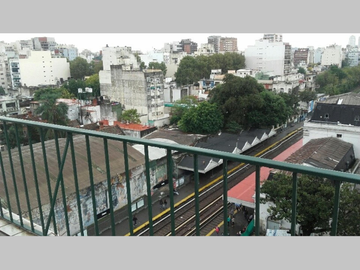 Departamento en Venta en Flores 2 ambientes 36 m2 + 24 m2 de balcón terraza en piso alto, al frente - Bolivia 100