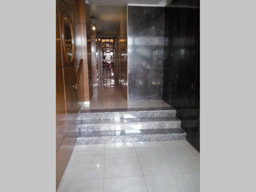 Departamento en Venta en Flores 2 ambientes 36 m2 + 24 m2 de balcón terraza en piso alto, al frente - Bolivia 100
