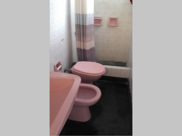 Departamento en Venta en Flores 2 ambientes 36 m2 + 24 m2 de balcón terraza en piso alto, al frente - Bolivia 100