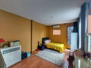 Dijual Rumah Mewah Ada Kolam Renang di Komplek Kesehatan Pesanggrahan Jakarta Selatan