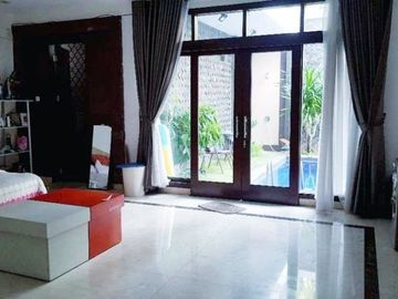 Dijual Rumah Mewah Ada Kolam Renang di Komplek Kesehatan Pesanggrahan Jakarta Selatan