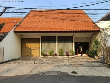 Rumah Kendangsari STRATEGIS