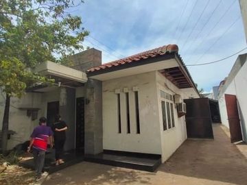 Jual atau Sewa Rumah Usaha noll jalan Raya Kejeran, cocok untuk usaha, kantor dan gudang