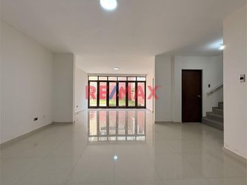 🏡 ¡Venta de Casa de 4 Pisos en Urb. Quintanas – Trujillo! 🏡
📍 Av. Federico Chopin, a pasos de avenidas principales, colegios, parques, entidades come