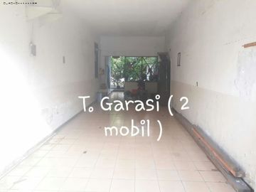 Rumah Raya Tenggilis Mejoyo arah tenggara
