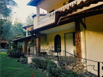VENTA CASA EN  ALTOS DEL MARIA