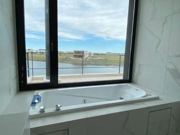 Casa en Vistas, Puertos del Lago