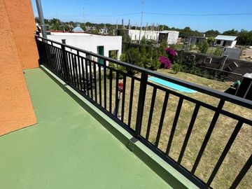 Casa de 4 ambientes en Barrio Los Troncos