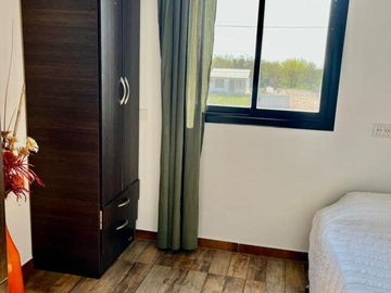 Casa de 4 ambientes en Barrio Los Troncos