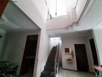 Rumah Manyar Jaya STRATEGIS, FURNISH, ONE GATE SYSTEM
