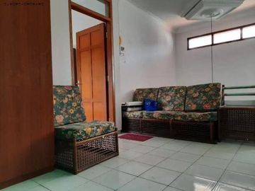 Rumah Manyar Jaya STRATEGIS, FURNISH, ONE GATE SYSTEM