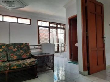 Rumah Manyar Jaya STRATEGIS, FURNISH, ONE GATE SYSTEM