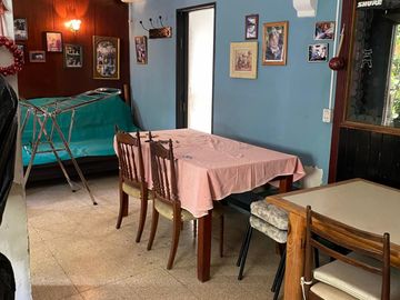 CHALET EN BANFIELD ESTE.