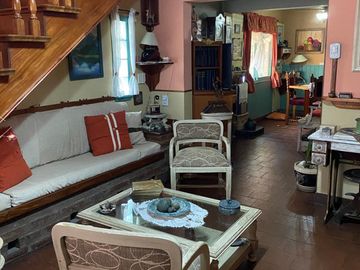 CHALET EN BANFIELD ESTE.