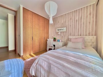 Departamento venta de 4 dorm y serv. salita Lo Barnechea