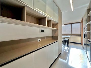 Departamento venta de 4 dorm y serv. salita Lo Barnechea