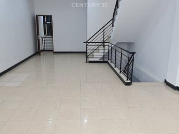 Disewakan Ruko Di Boulevard Hijau Harapan Indah Bekasi