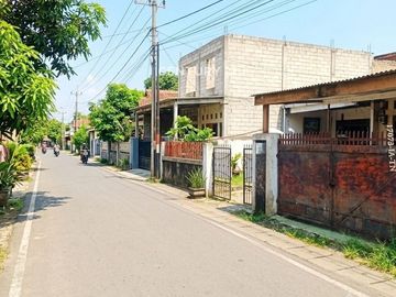 Dijual Cepat Rumah  Hitung Tanah Lokasi Strategis Di Jagakarsa