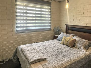Casa de 4 dormitorios con piscina y 2 estacionamientos