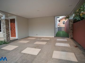 Ponticelli Hills House for Sale