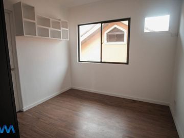 Ponticelli Hills House for Sale