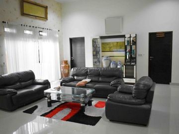 6 Bedroom House for sale