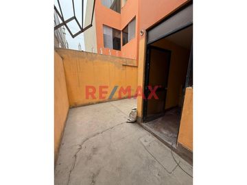 ✨ ¡Descubre tu nuevo hogar en La Molina! ✨

🏡 Te presentamos este exclusivo departamento flat, ideal para quienes buscan comodidad y estilo en una d