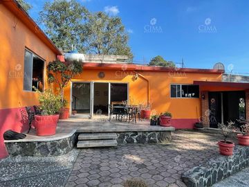 Venta casa jardín con bosque - V270-2