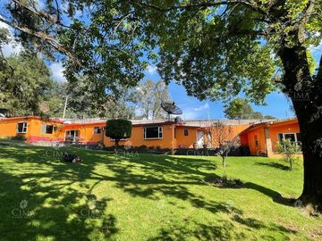 Venta casa jardín con bosque - V270-2