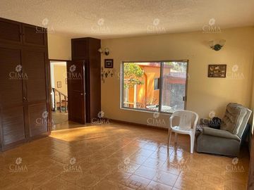 Venta casa jardín con bosque - V270-2
