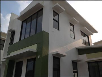 3BR 3T&B 1CG H&L in Cainta near Marcos Hiway