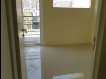 Dijual Rumah Green Lake Wonorejo, Siap Huni, Surabaya Timur