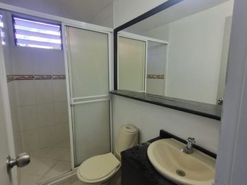 apartamento en arriendo en el rodeo. Cod A515148