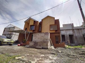 Townhouse Syariah Rasa ndeso view gn Salak & hamparan sawah Ciomas Bogor