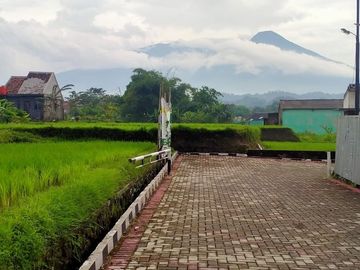 Townhouse Syariah Rasa ndeso view gn Salak & hamparan sawah Ciomas Bogor
