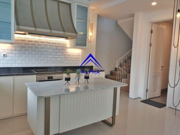 Dijual Rumah Di Setraduta Bandung