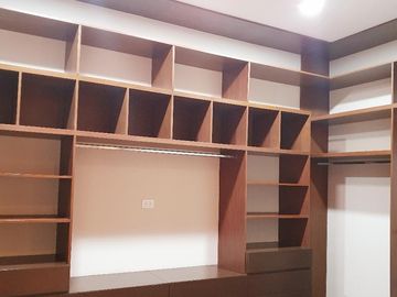 RESIDENCIA EN VENTA COL. DEL VALLE, SAN PEDRO GARZA GARCÍA