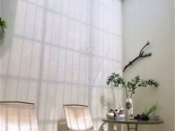 CASA EN VENTA, PORTALES DE SAN SEBASTIAN, UN PISO, 2 REC. 2 AUTOS, S/A SN PANCHO