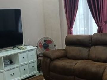 jual cepat rumah di dalam komplek rumah 3 lantai cash