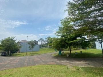 KAVLING HOEK THE EMINENT BSD LUAS 283 HADAP SELATAN TIMUR